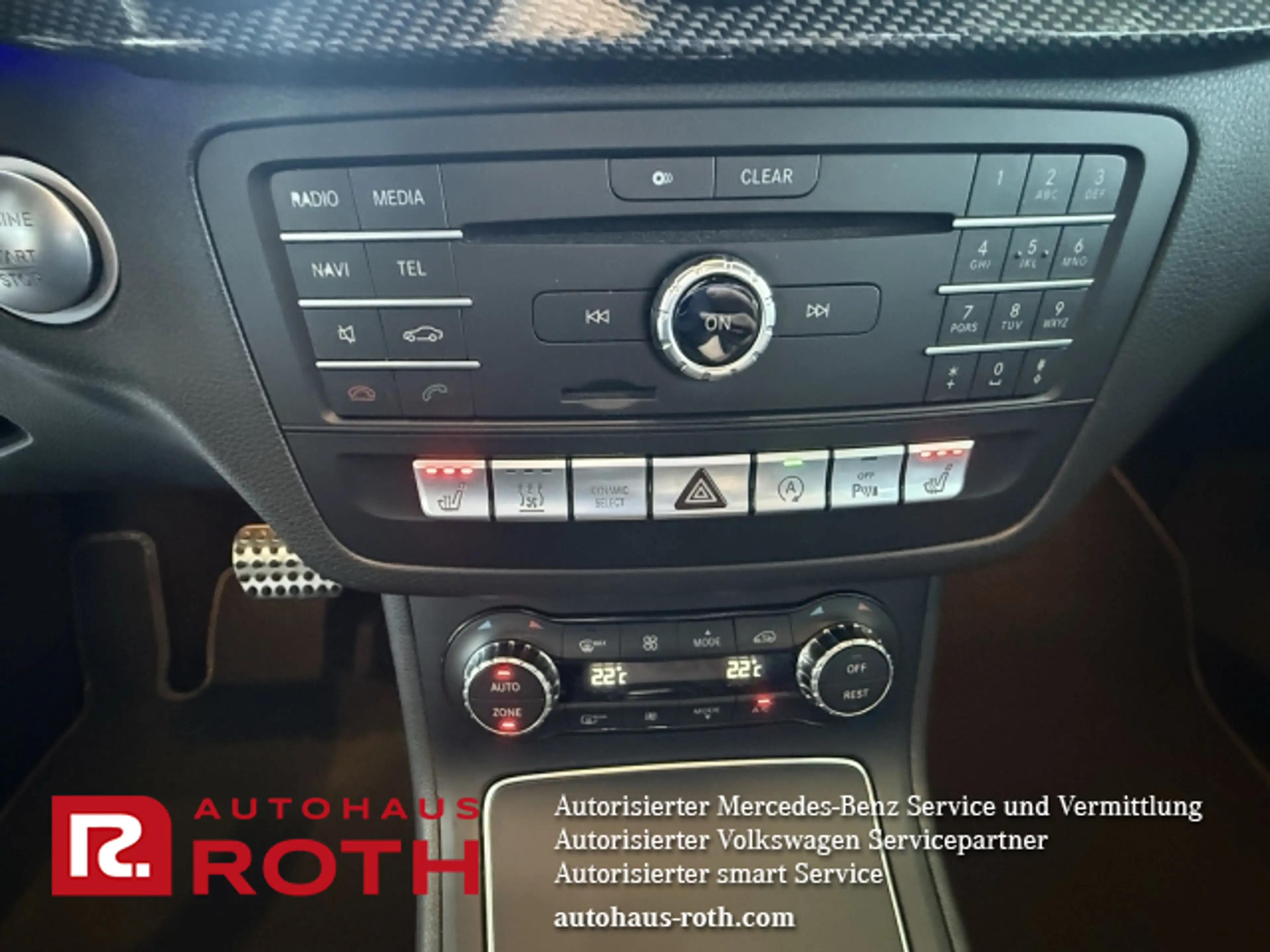 Mercedes-Benz B 220 B 220 d 4M COMAND Standheizung AMG Memory AHK LED — photo 16