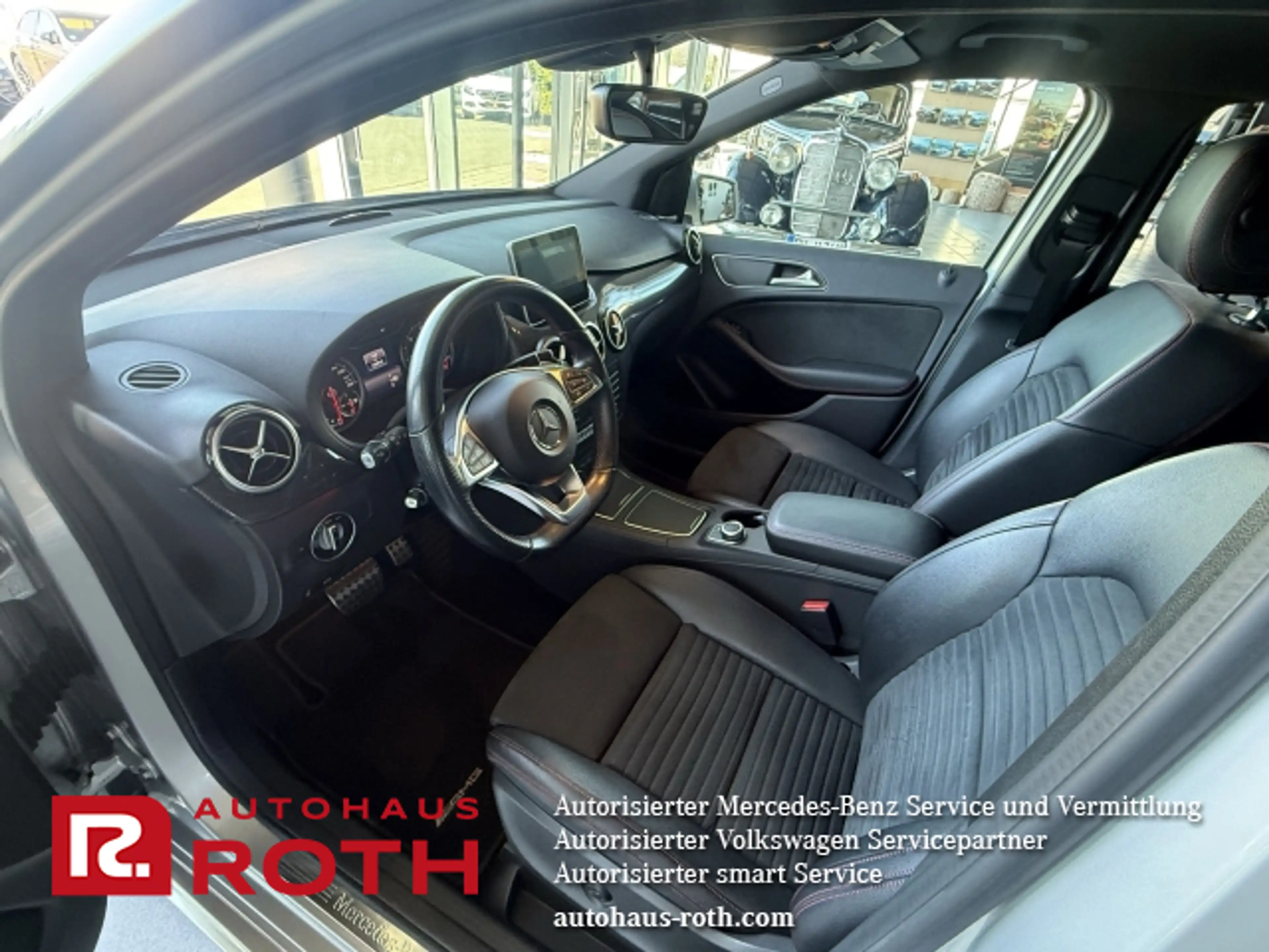 Mercedes-Benz B 220 B 220 d 4M COMAND Standheizung AMG Memory AHK LED — photo 12
