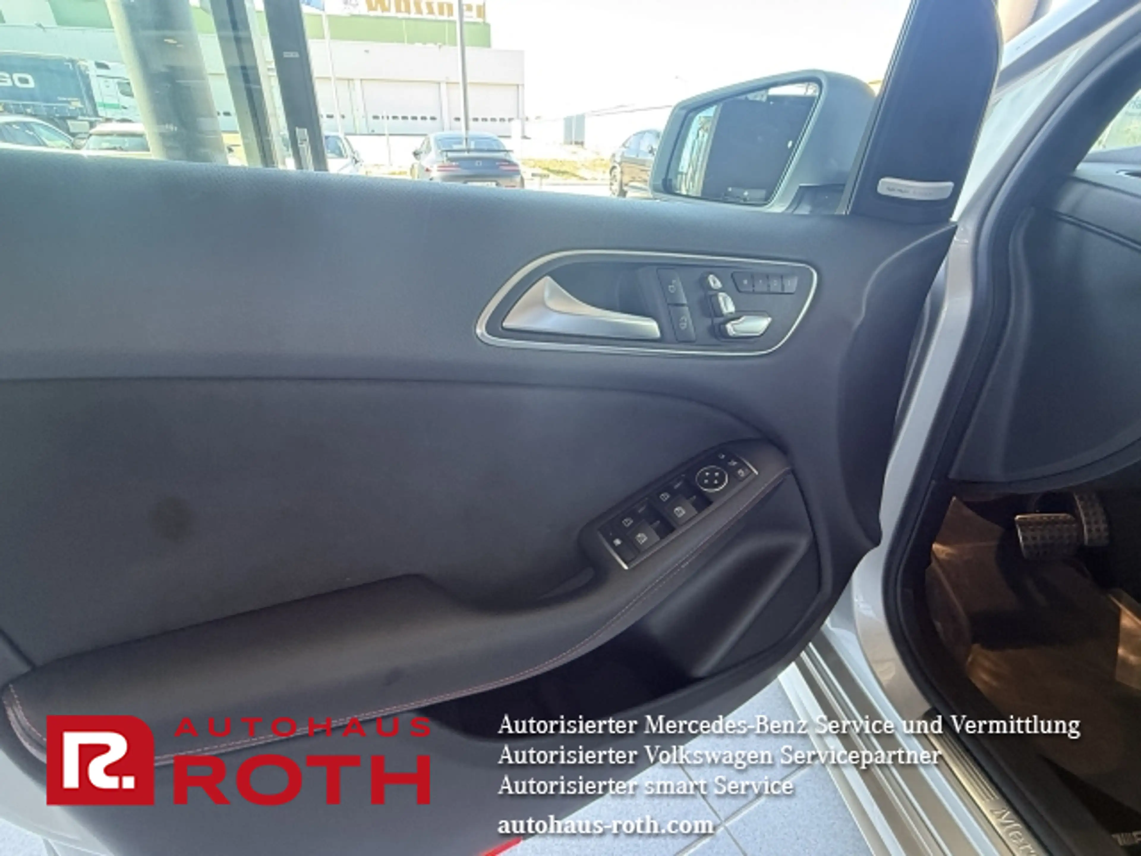 Mercedes-Benz B 220 B 220 d 4M COMAND Standheizung AMG Memory AHK LED — photo 11