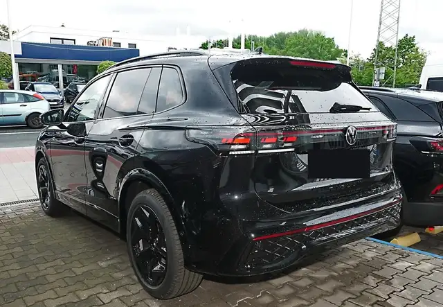 Volkswagen Tiguan view 9