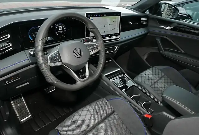 Volkswagen Tiguan view 5