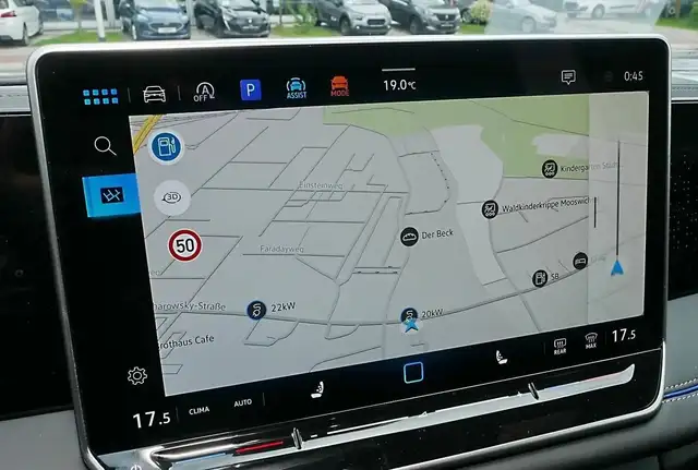 Volkswagen Tiguan view 8