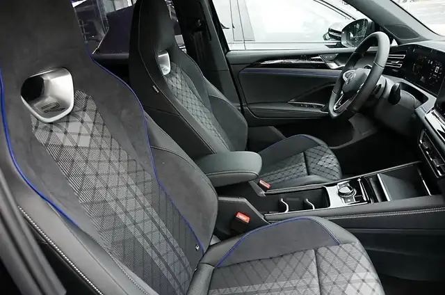 Volkswagen Tiguan view 6