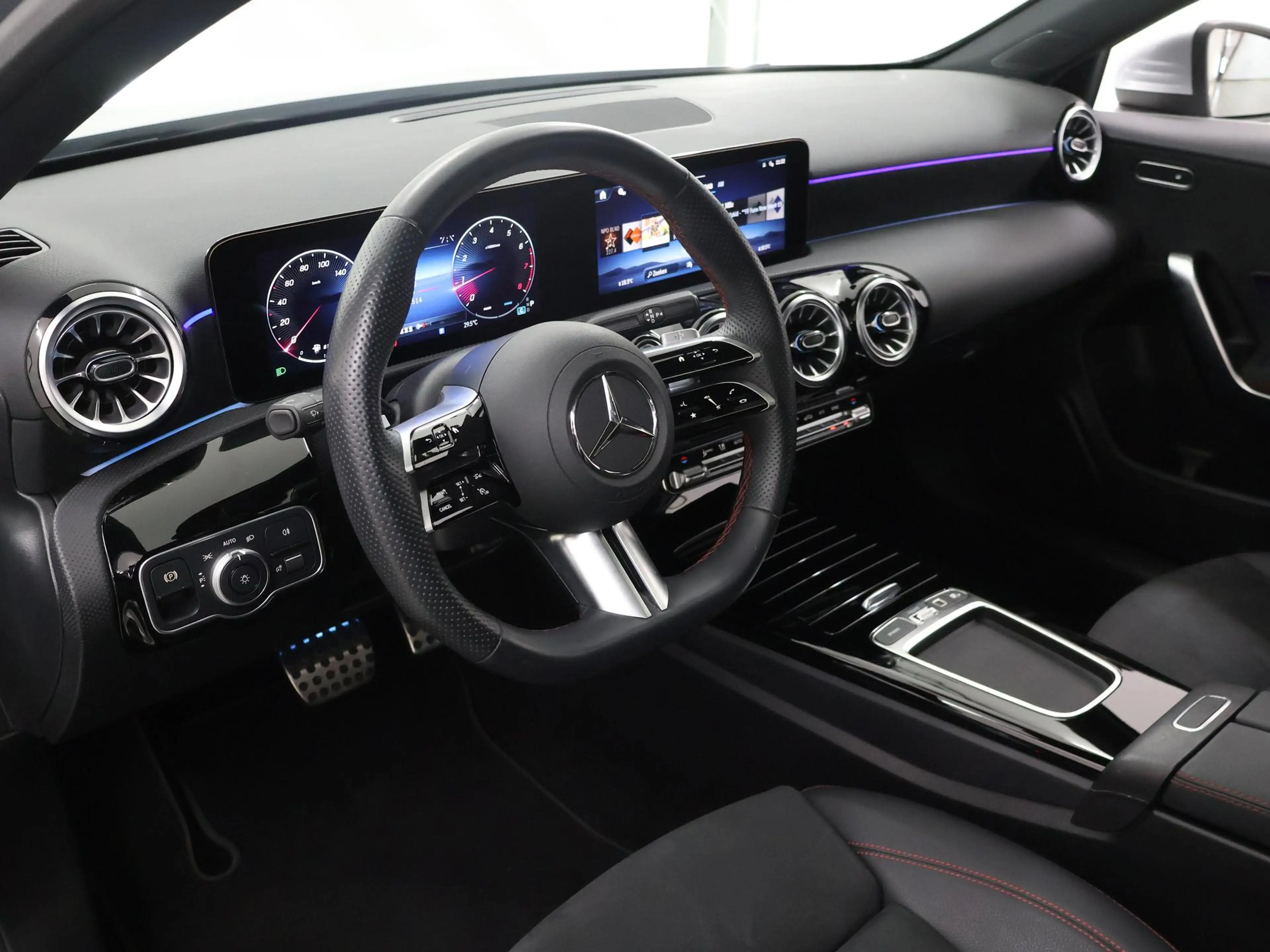 Mercedes-Benz A 180 Star Edition AMG Line | Panoramadak | Trekhaak | C — photo 7