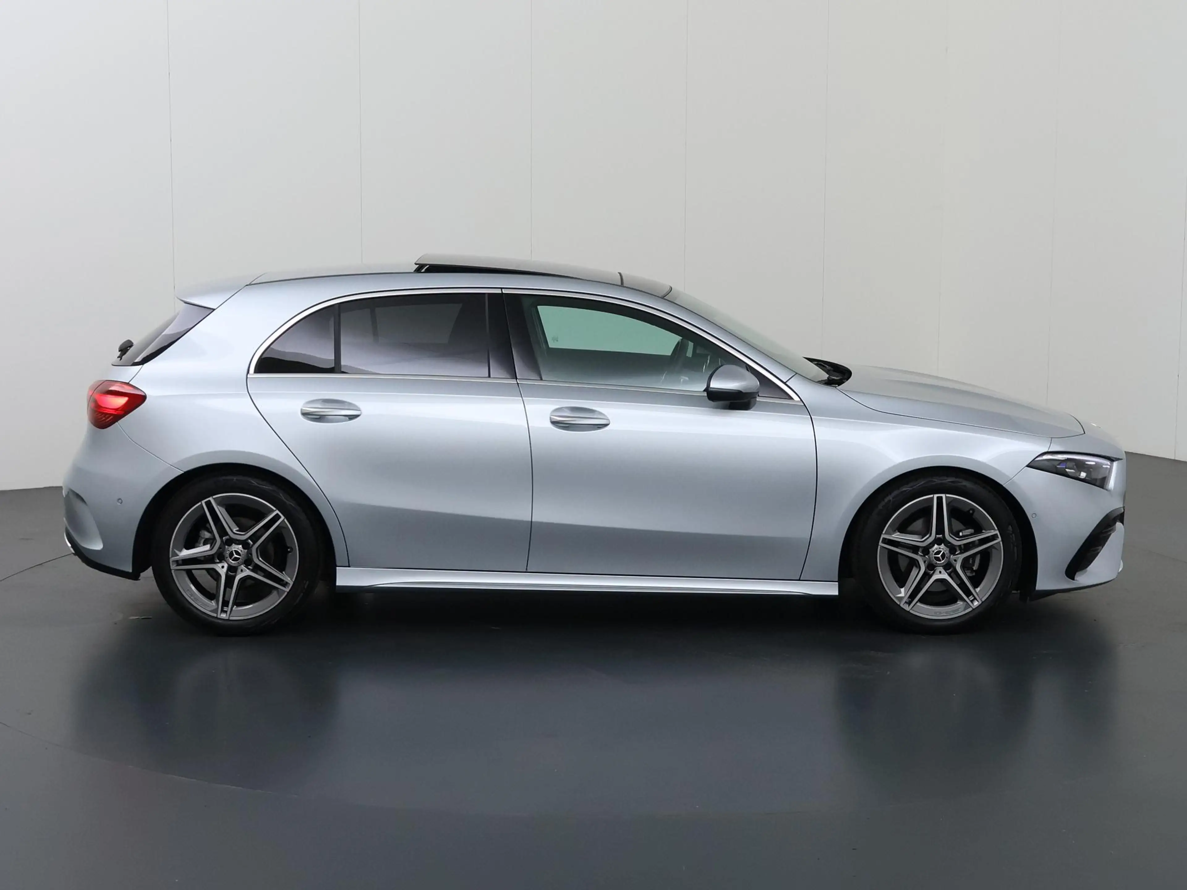 Mercedes-Benz A 180 Star Edition AMG Line | Panoramadak | Trekhaak | C — photo 6