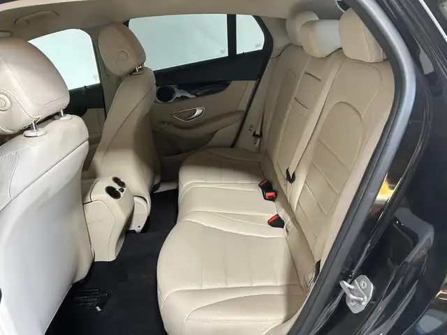Mercedes-Benz GLC view 21