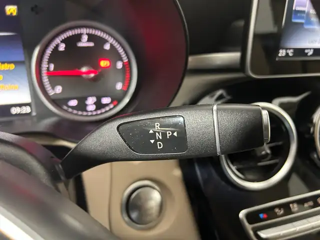 Mercedes-Benz GLC view 22