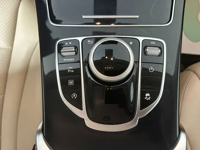 Mercedes-Benz GLC view 11
