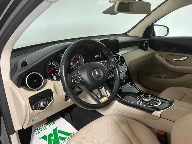 Mercedes-Benz GLC view 14