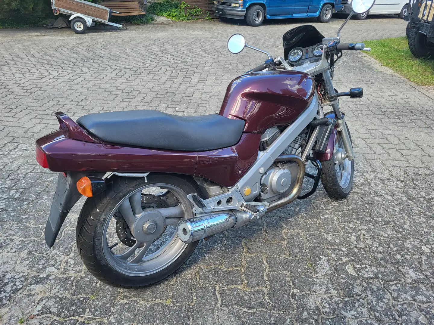 Honda NTV 650 Revere RC33 Violet - 2