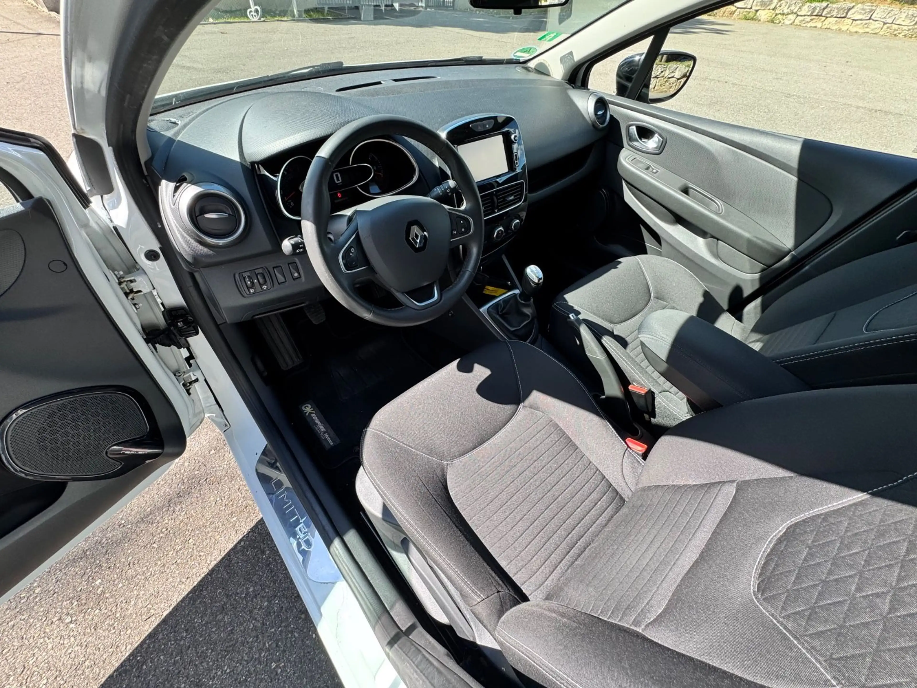 Renault Clio IV Limited /Top Gepflegt/Navi-PDC/ — photo 7