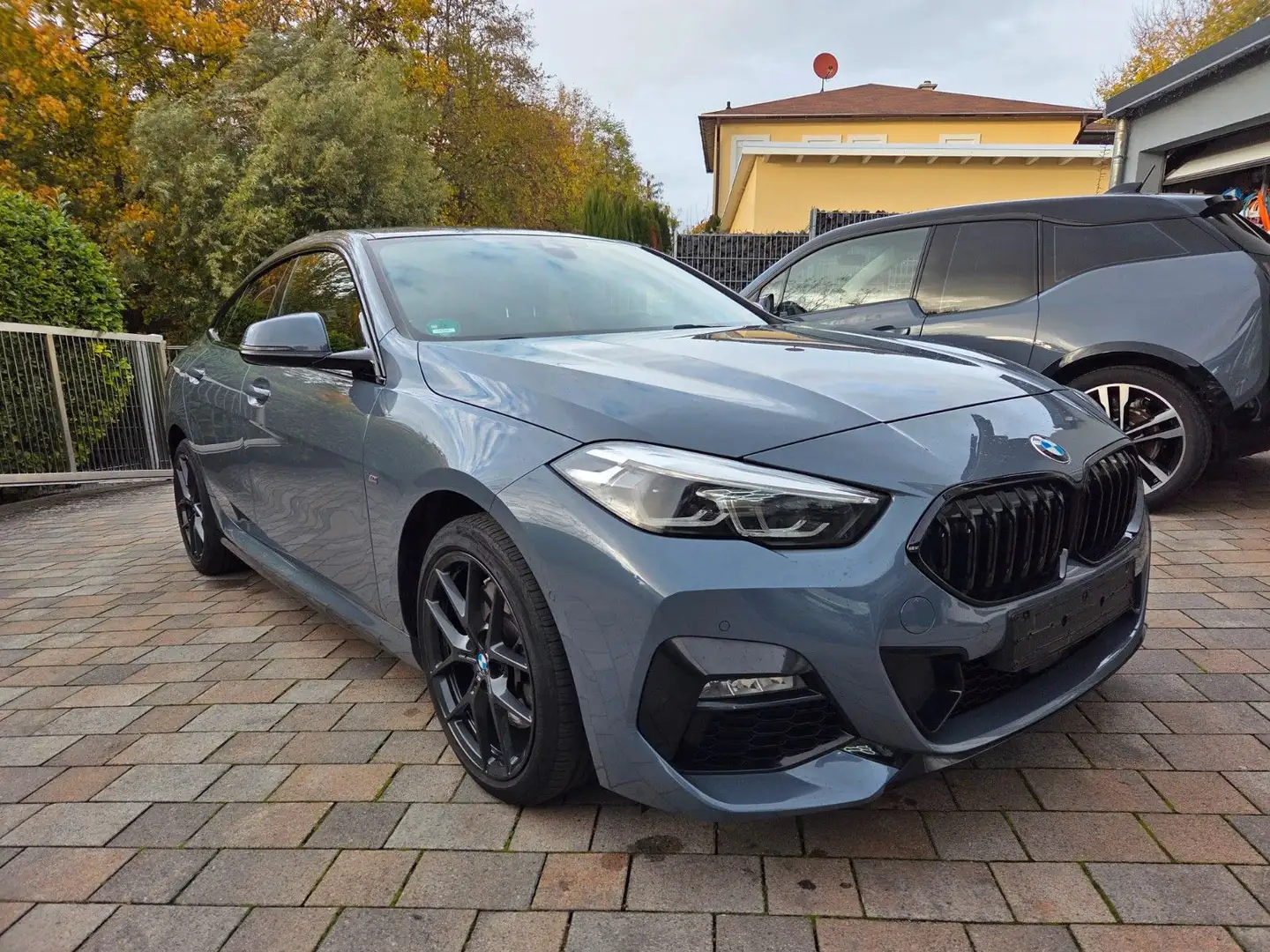 BMW 220d GC M Paket LivePr HUD A.LED ACC H/K DAB 18 Gris - 1