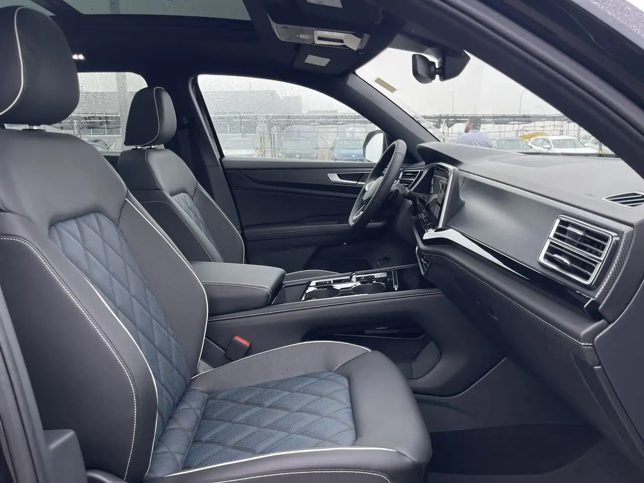 Volkswagen Atlas снимка Volkswagen Atlas