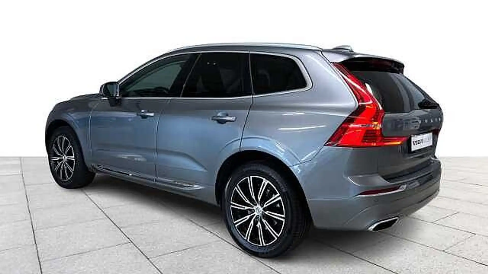 Volvo XC60 II Inscription D4 AWD Diesel Gris - 2