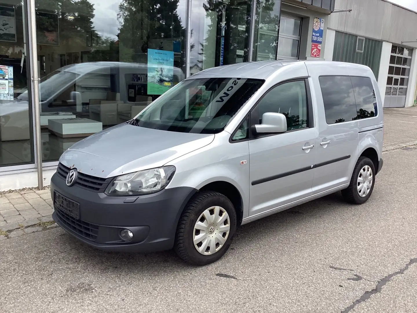 Volkswagen Caddy 1.6 TDI Roncalli/Klima/SHZ/AHK Silber - 1