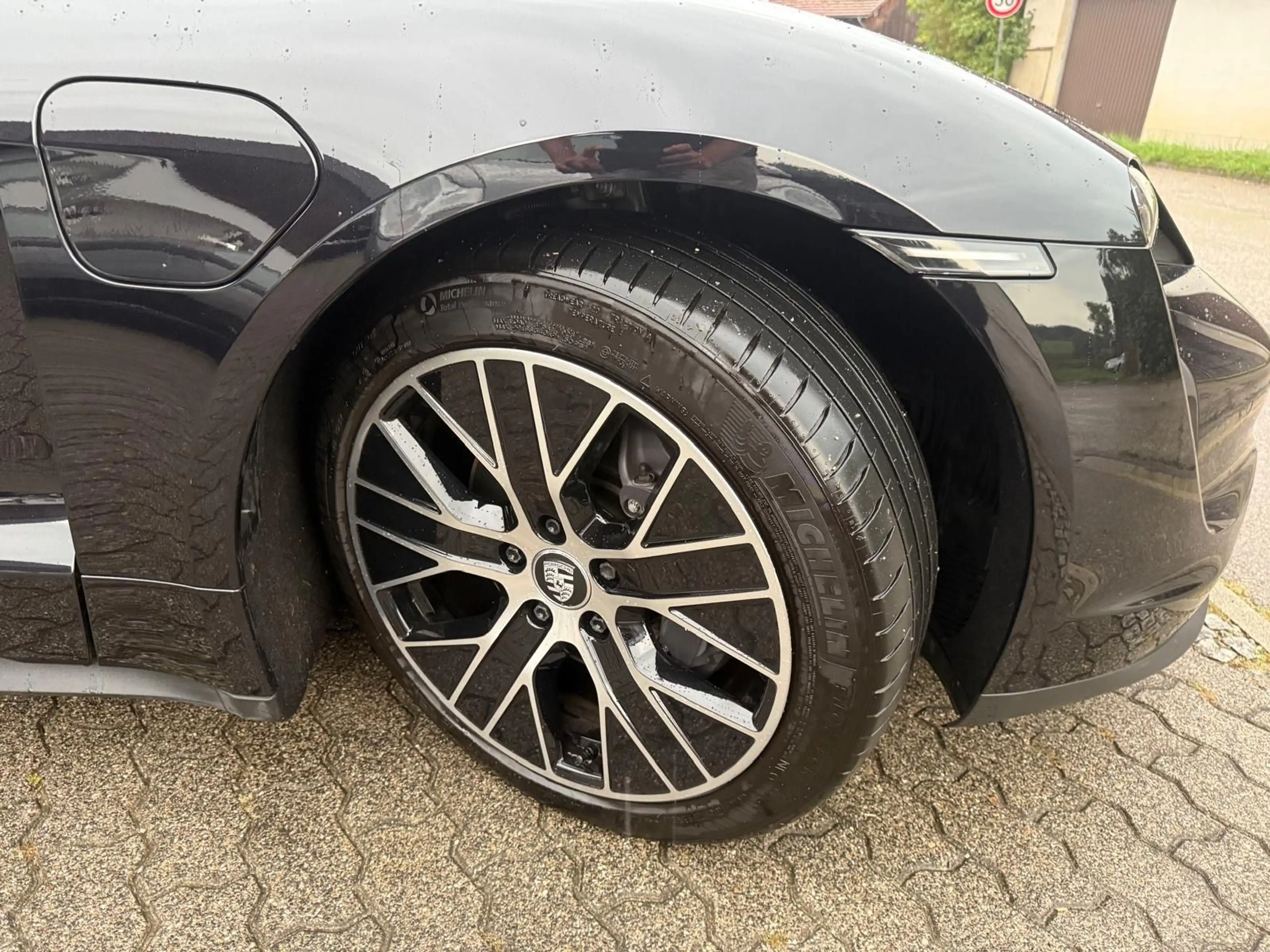 Porsche Taycan *TRAUMZUSTAND*APPROVED*PERFORMANCE 476PS* — photo 12