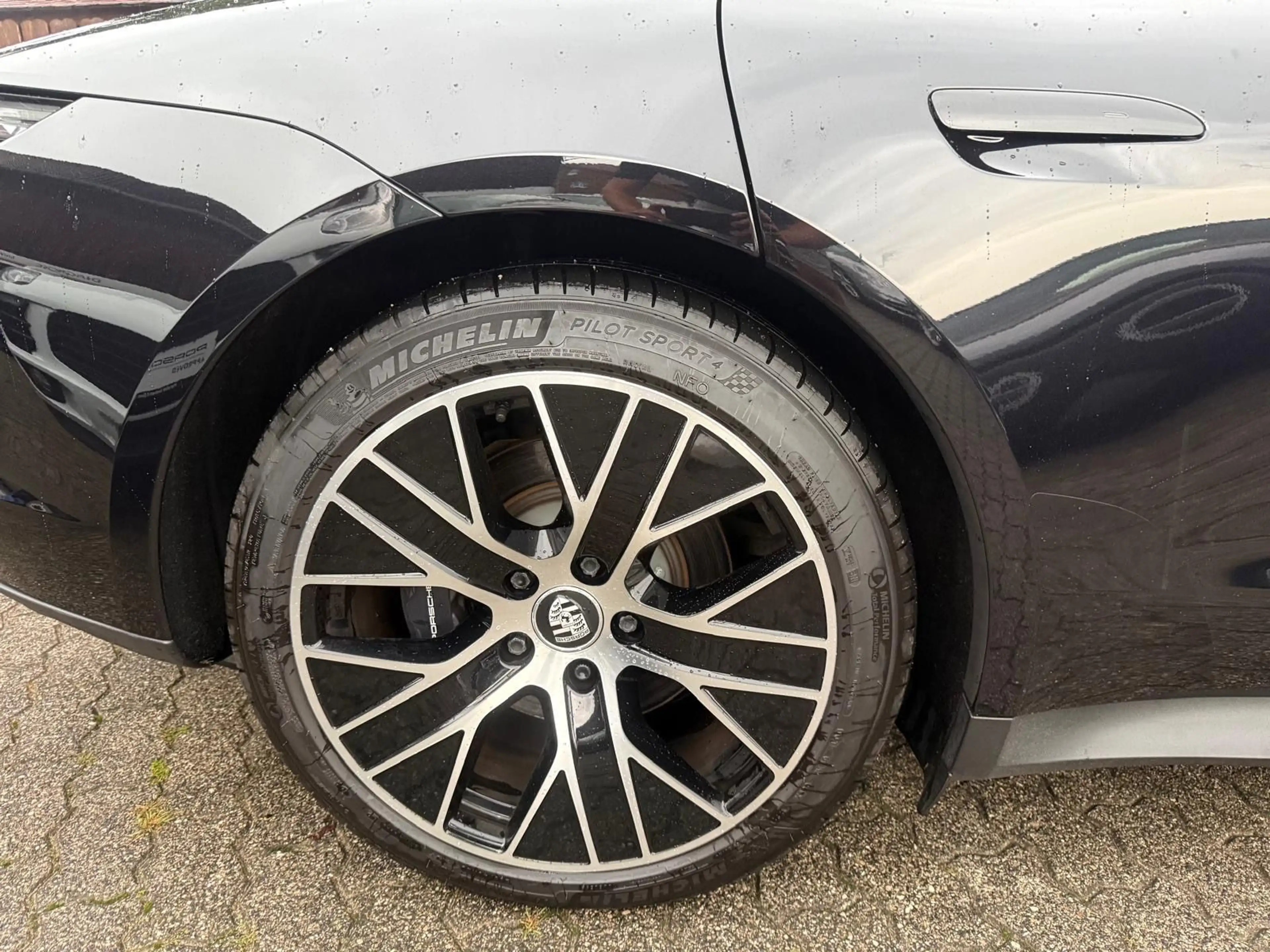 Porsche Taycan *TRAUMZUSTAND*APPROVED*PERFORMANCE 476PS* — photo 14