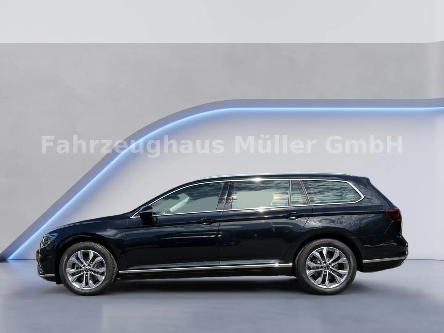 Volkswagen Passat Variant Elegance 4Motion+147kW+StHZ+IQ Schwarz - 2