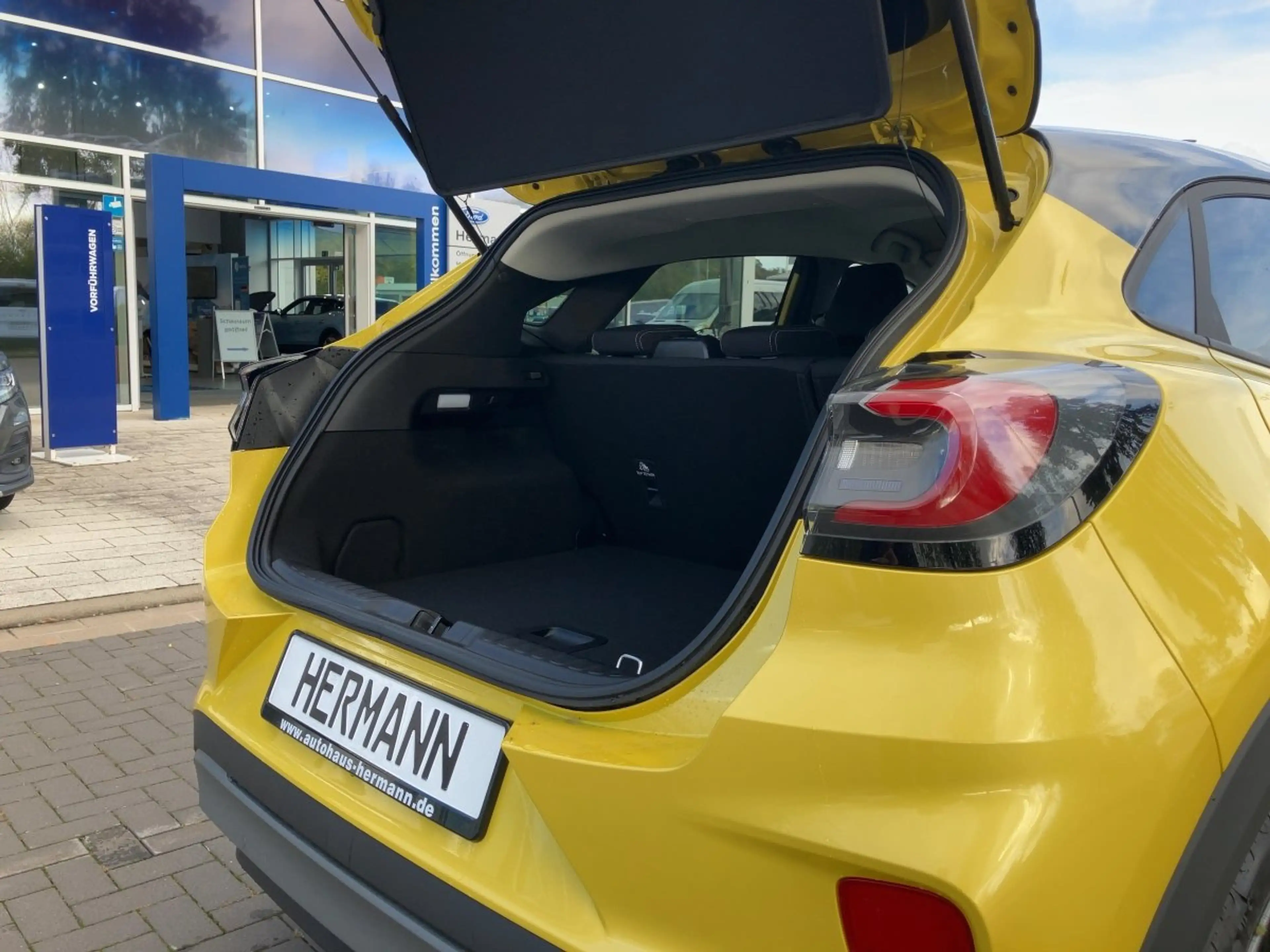Ford Puma 1.0 EcoBoost Titanium CAM*LED*SHZ*SYNC*PDC — photo 6