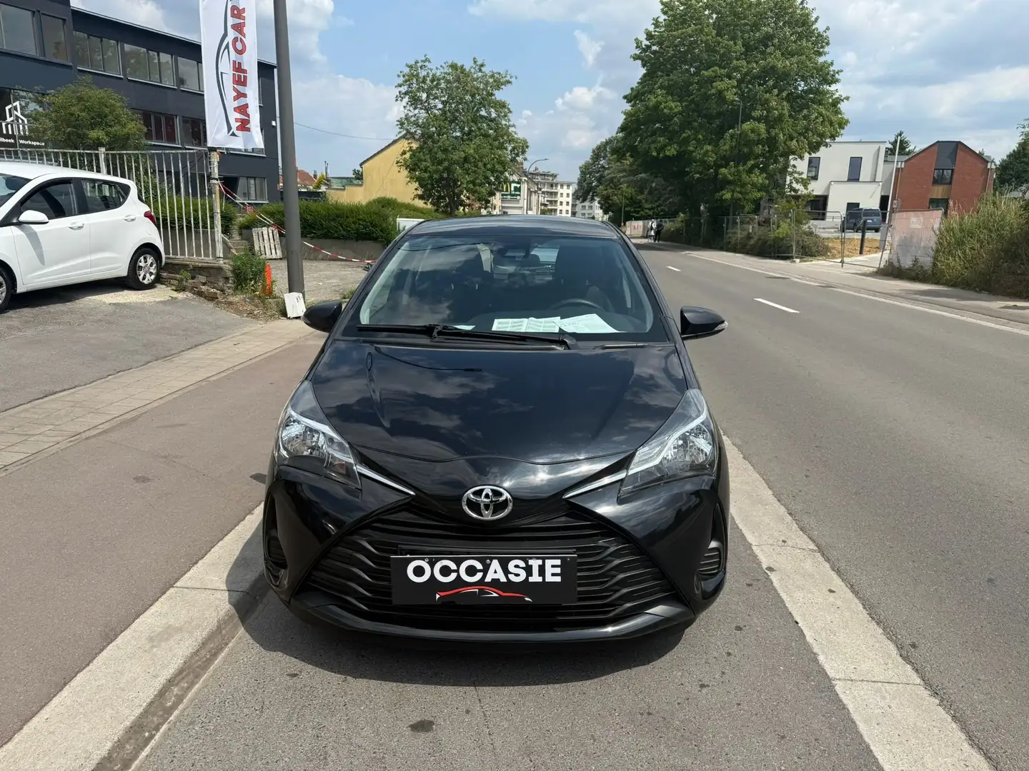 Toyota Yaris 1.0i VVT-i Active**12M GARANTIE**CARNET COMPLET** Noir - 2