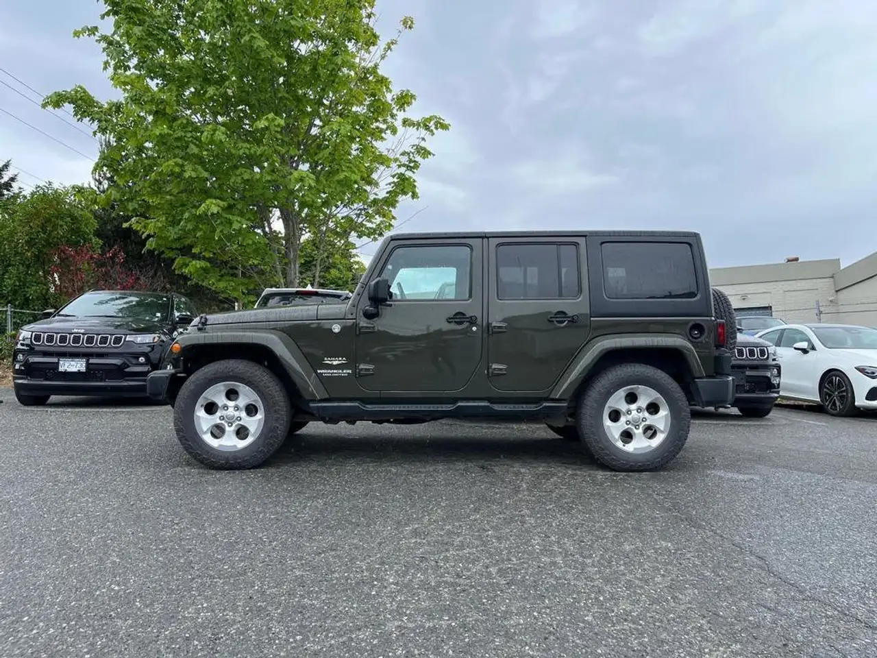 Jeep Wrangler photo Jeep Wrangler