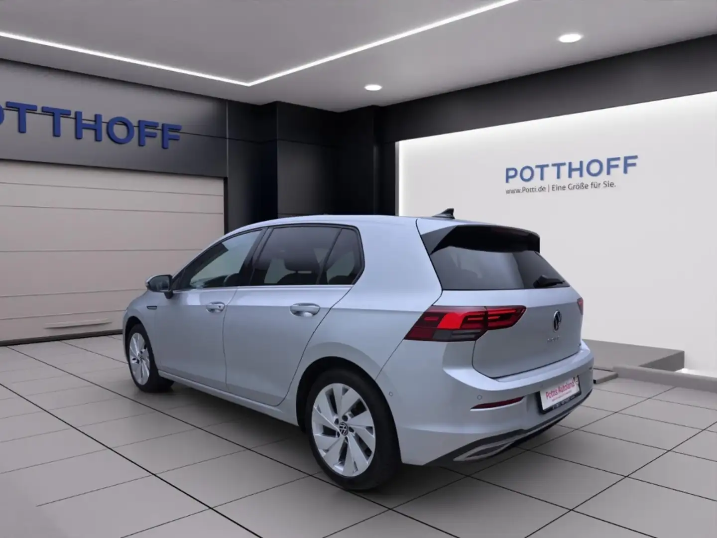 Volkswagen Golf 1.5 eTSI DSG STYLE AHK NAVI KAMERA SITZHZG Silber - 2