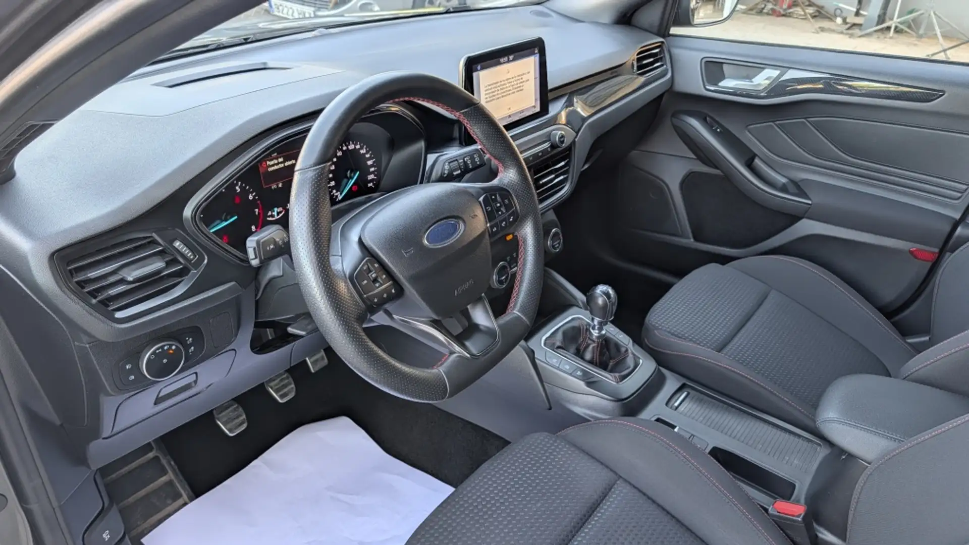 Ford Focus 1.0 Ecoboost MHEV ST Line 125 Gris - 2