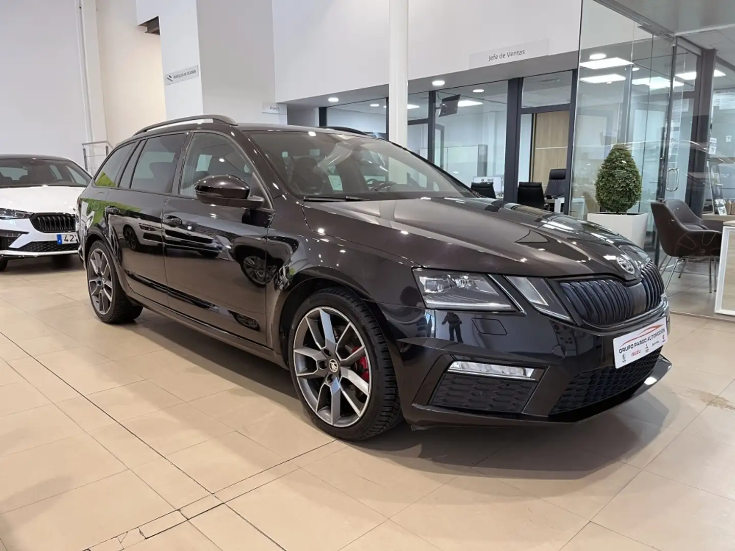 Skoda Octavia 2.0TDI RS DSG 135kW Negro - 1