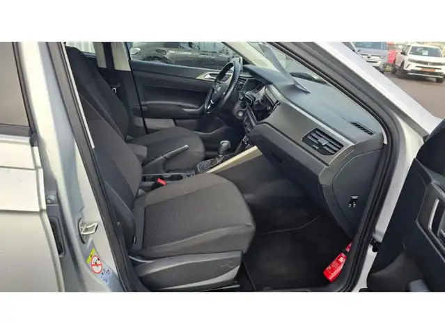 Volkswagen Polo view 12