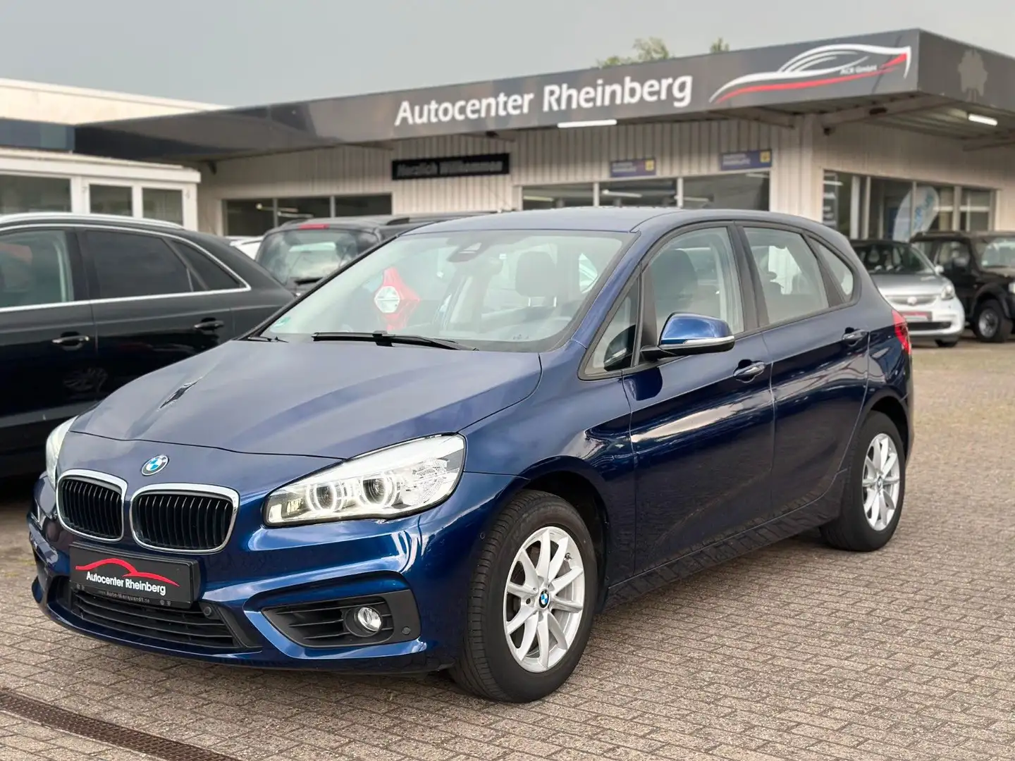 BMW 218 Baureihe 2 Active Tourer 218 i Advantage Blauw - 1
