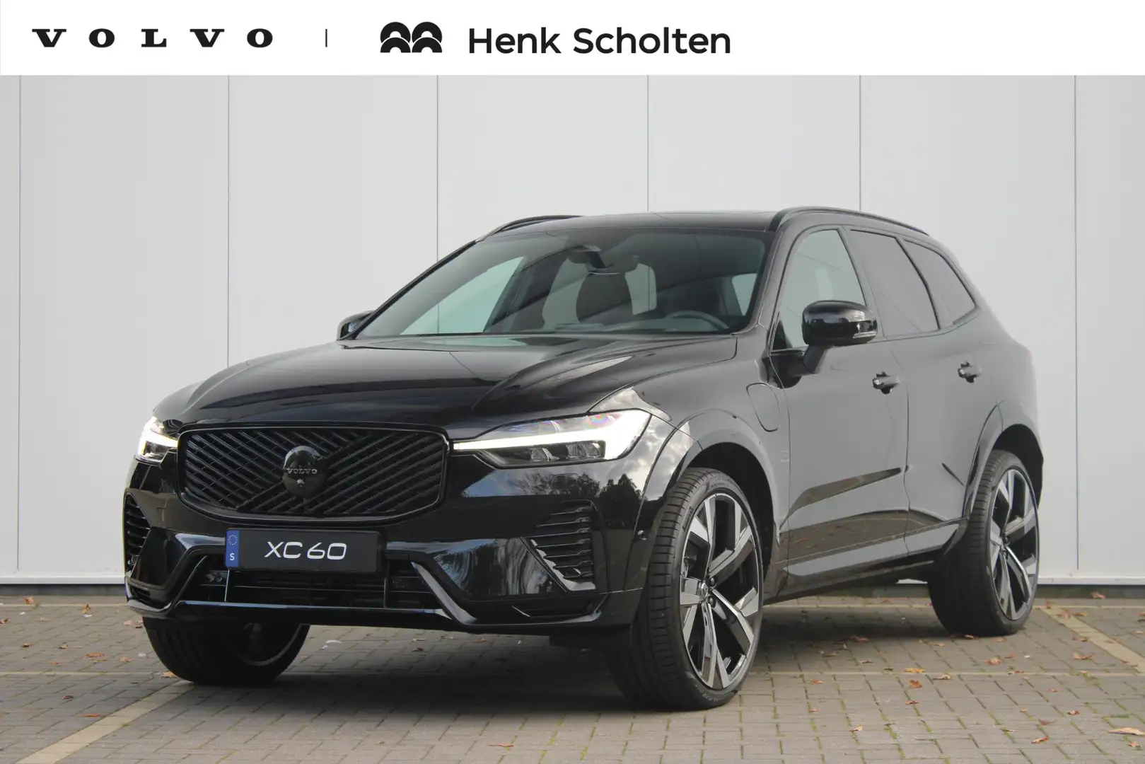 Volvo XC60 2.0 T6 Plug-in hybrid AWD Ultra Black Edition Adap Zwart - 1
