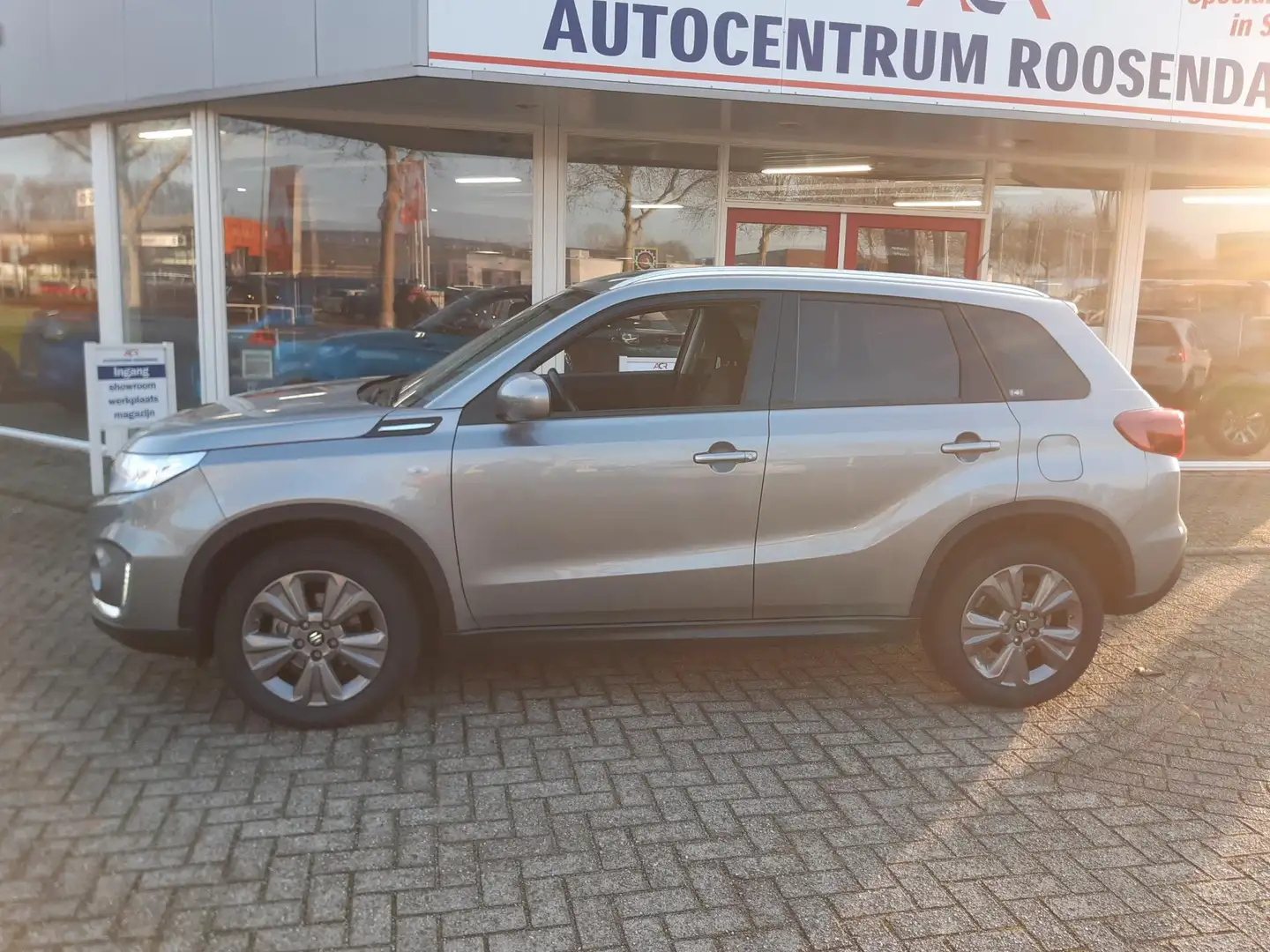 Suzuki Vitara 1.0 Boosterjet Select NAVI CRUISE LMV Grau - 2