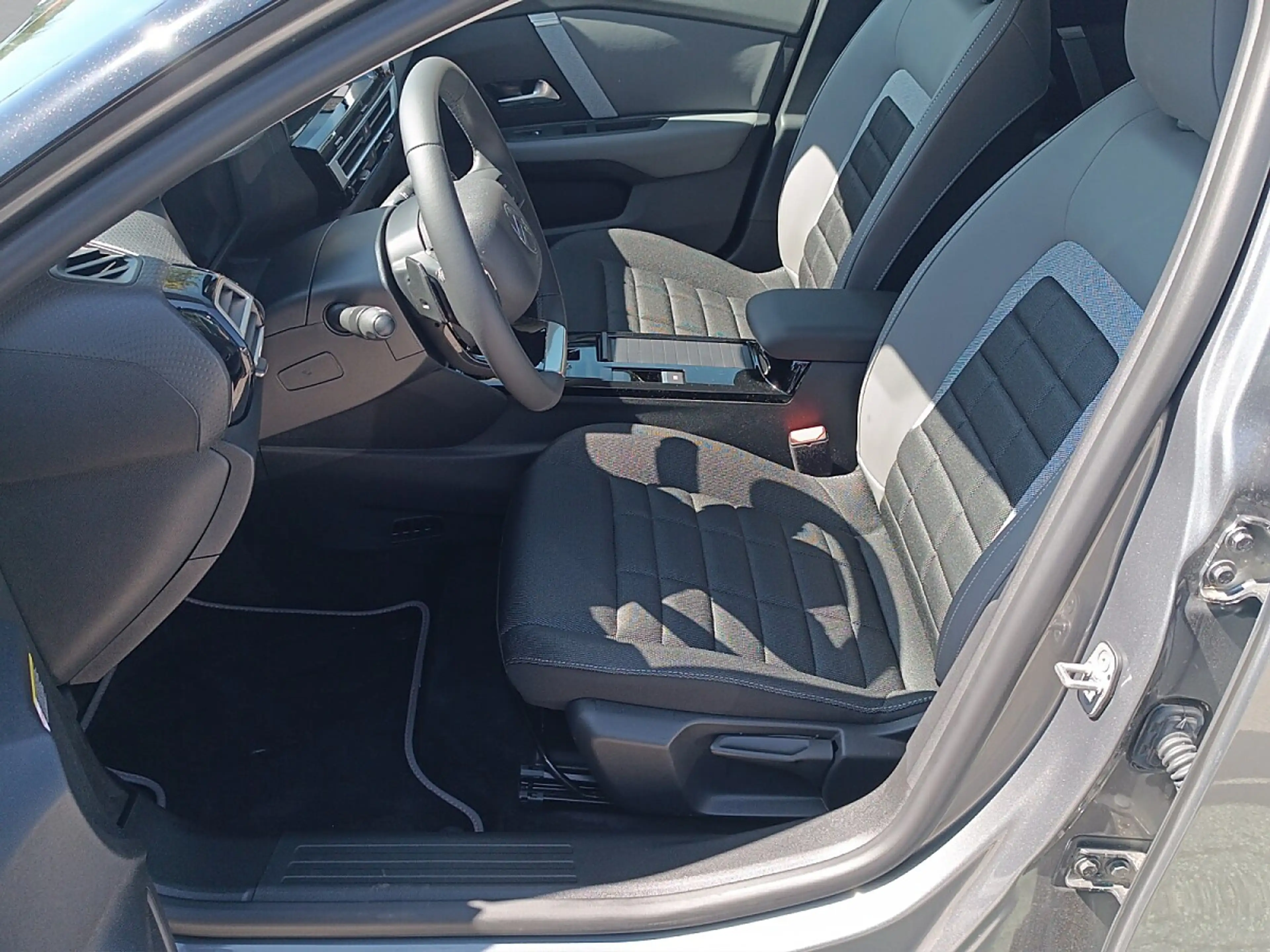 Citroen C4 Hybrid mHEV 145 S&S e-DSC6 Collection — photo 9