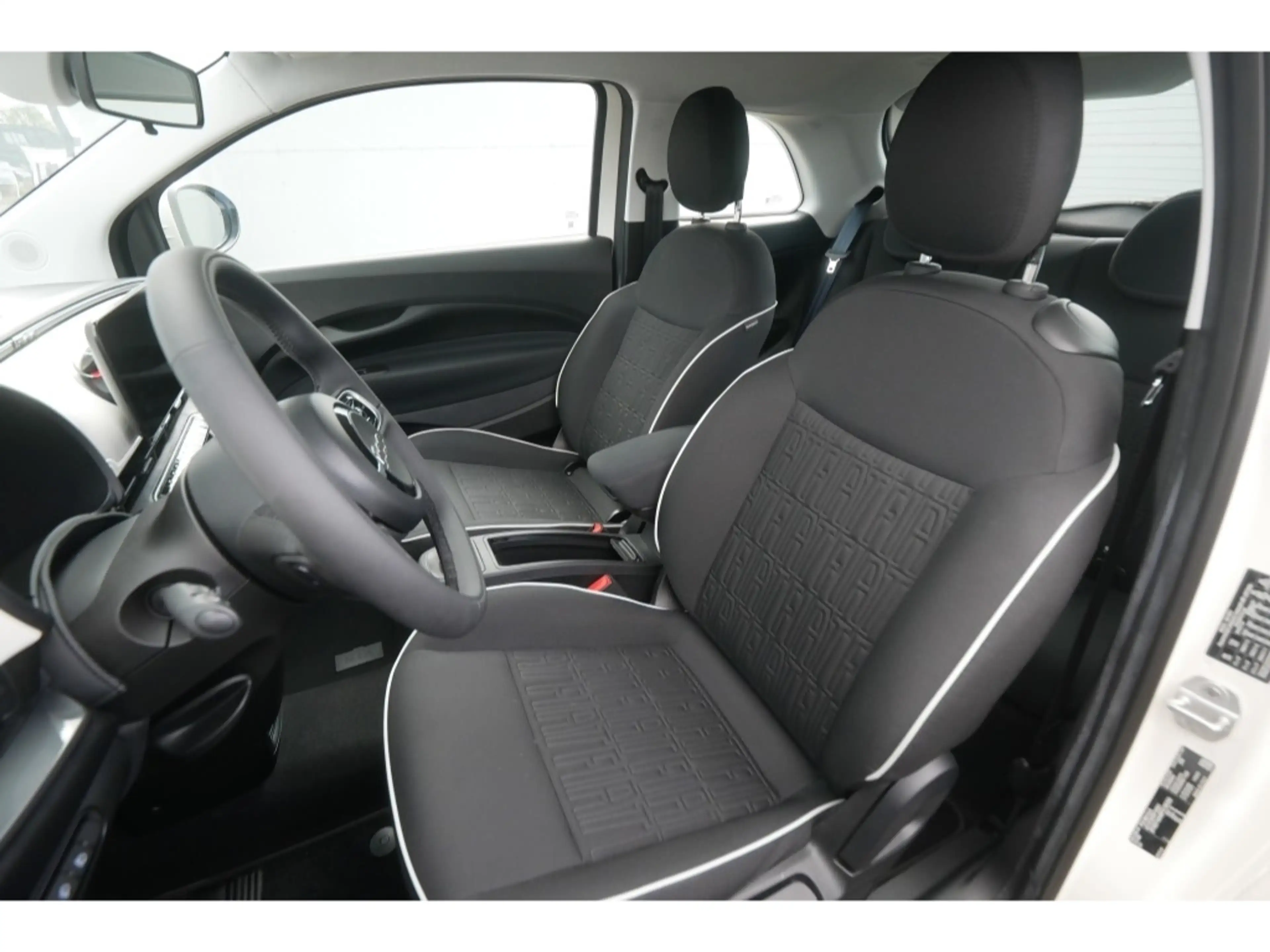 Fiat 500e AT 42 Kwh 118PS KOMFORT KAMERA SHZ ALU — photo 12