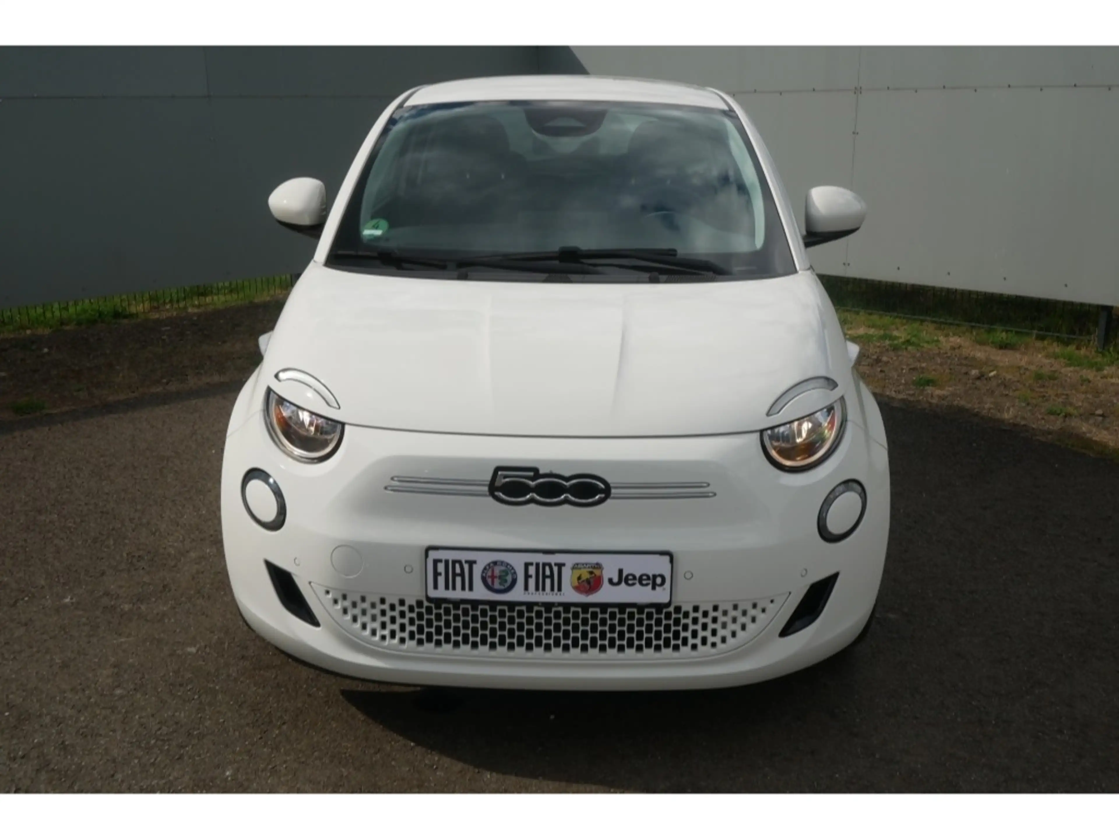 Fiat 500e AT 42 Kwh 118PS KOMFORT KAMERA SHZ ALU — photo 8