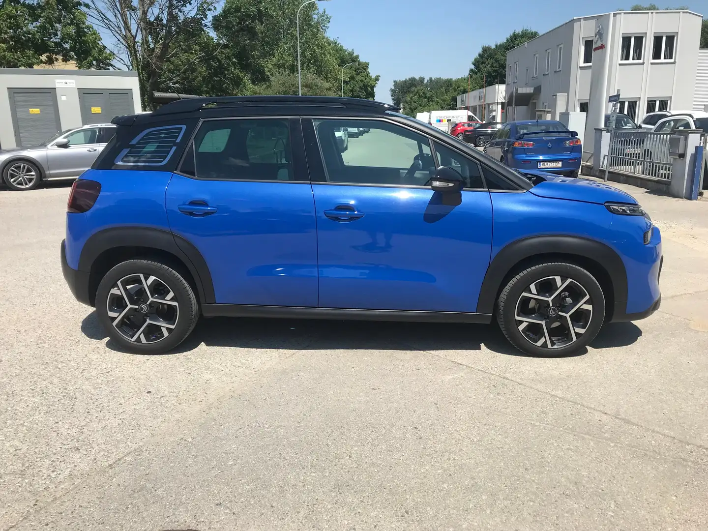 Citroen C3 Aircross BlueHDi 110 S&S Shine Blau - 2