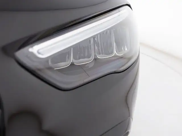 Mercedes-Benz Gla view 8
