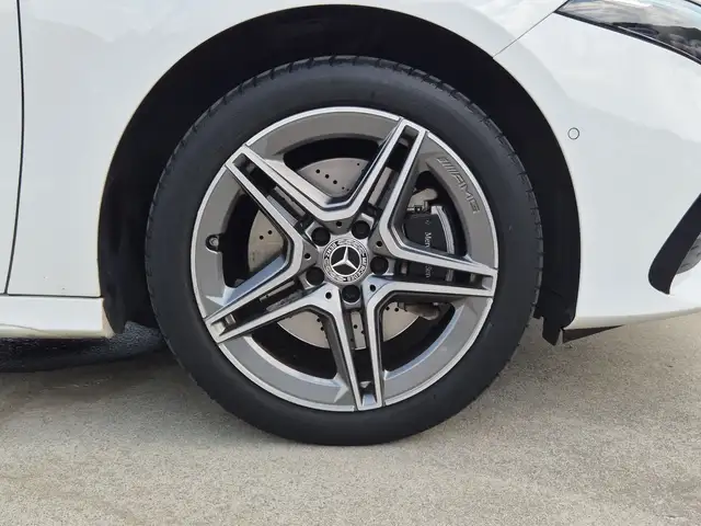 Mercedes-Benz A-Class view 12