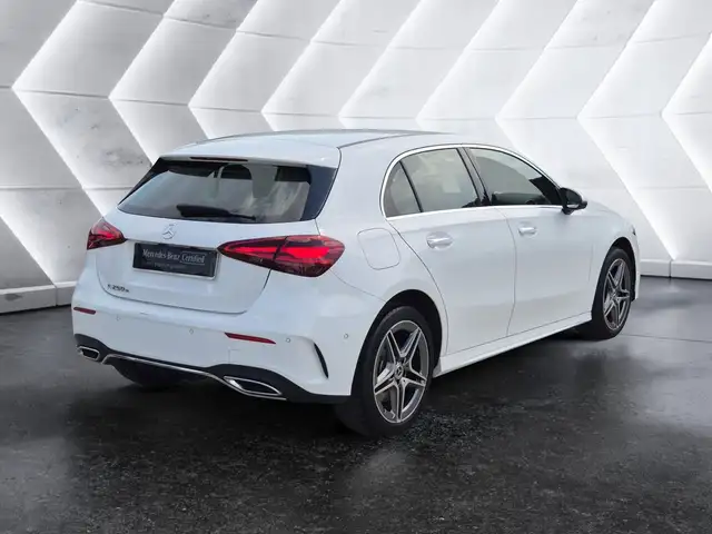 Mercedes-Benz A-Class view 4