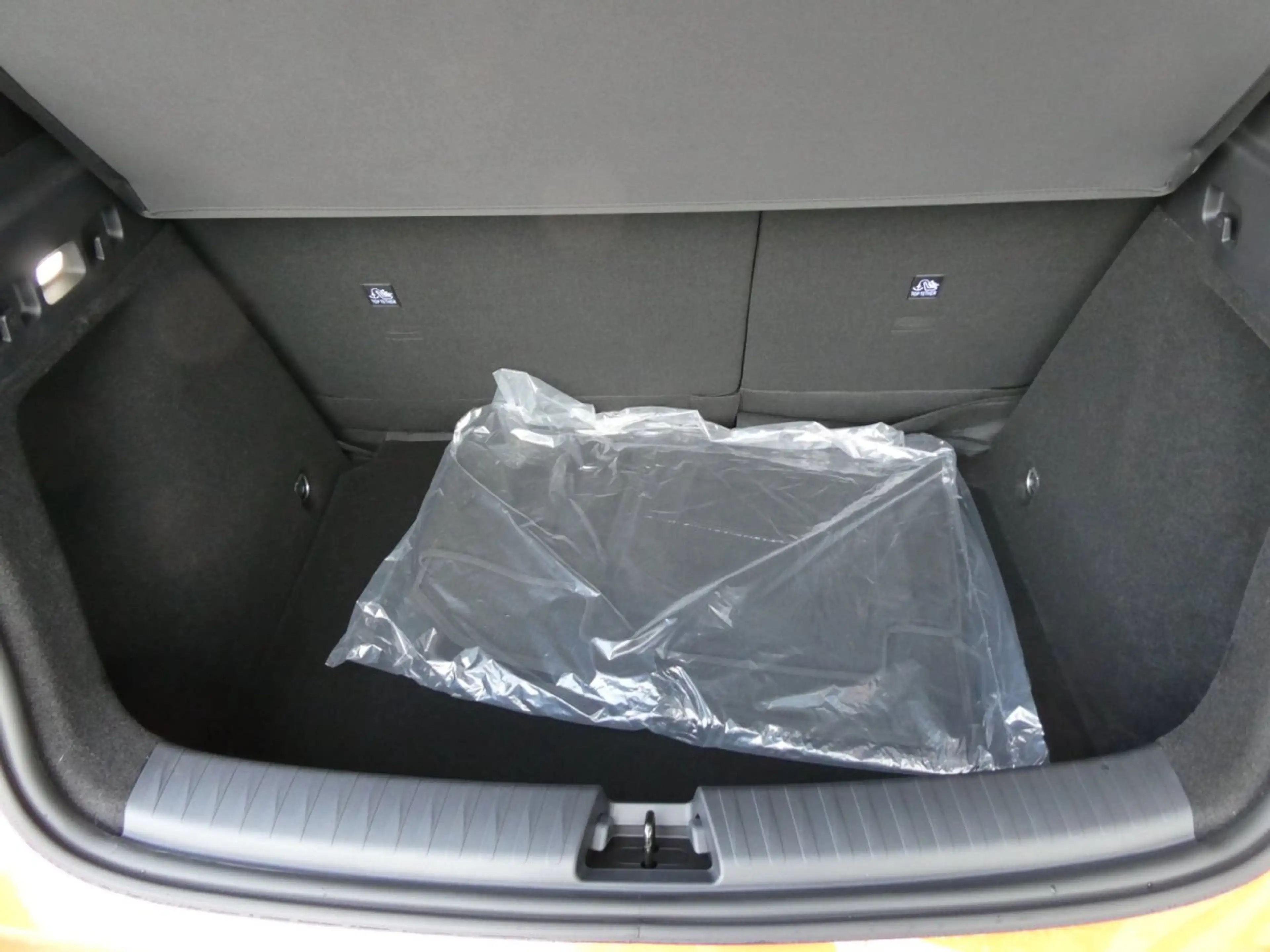 BYD Dolphin G DM-i Comfort*18,3 kWh *Glasdach*Head-Up*360Grad — photo 15