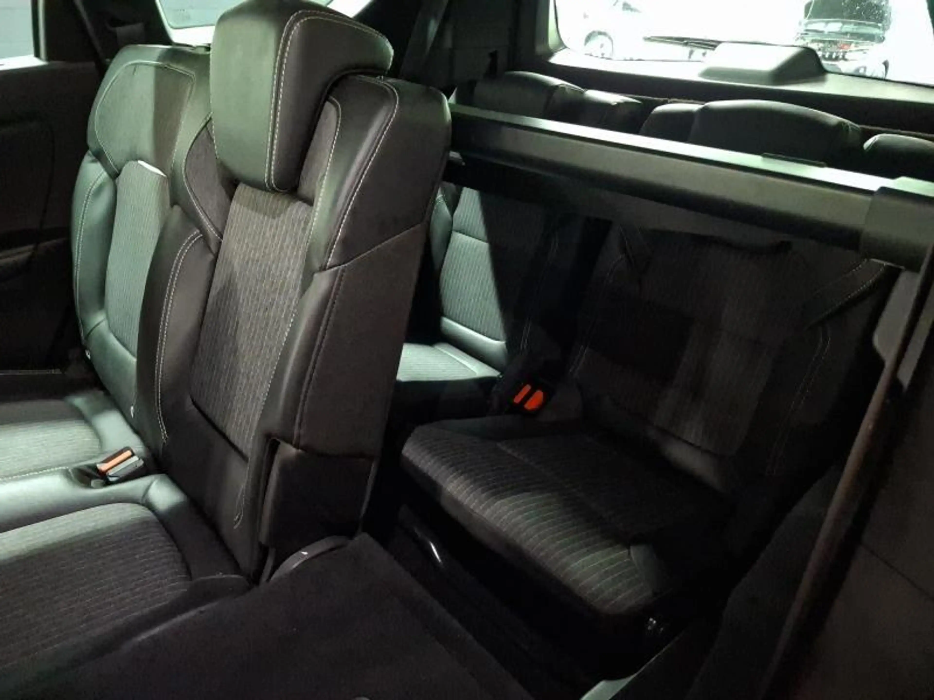 Renault Grand Scenic Intens — photo 14