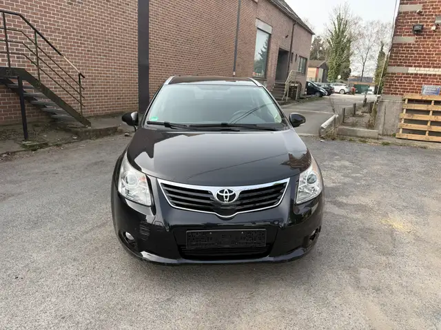 Toyota Avensis 1.8i Sol / automatique