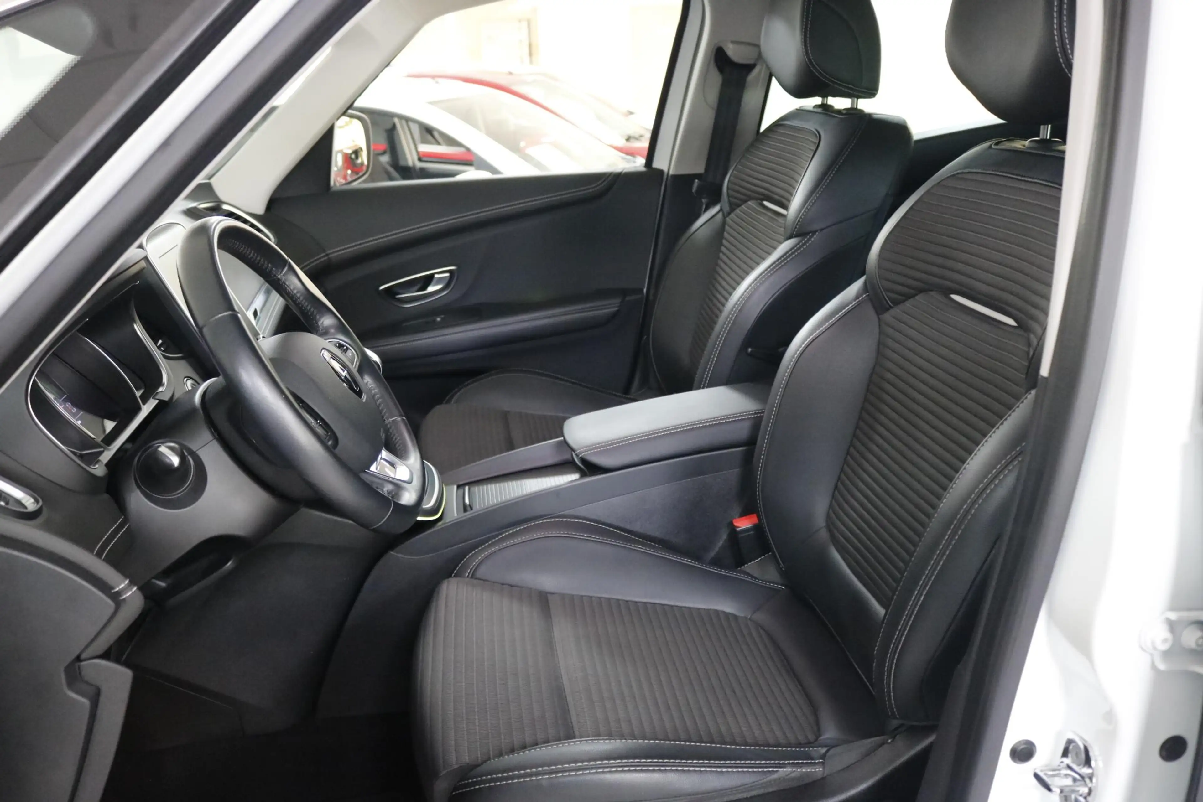 Renault Grand Scenic 1.3 TCe Intens Clima | Cruise | Carplay | Trekhaak — photo 5