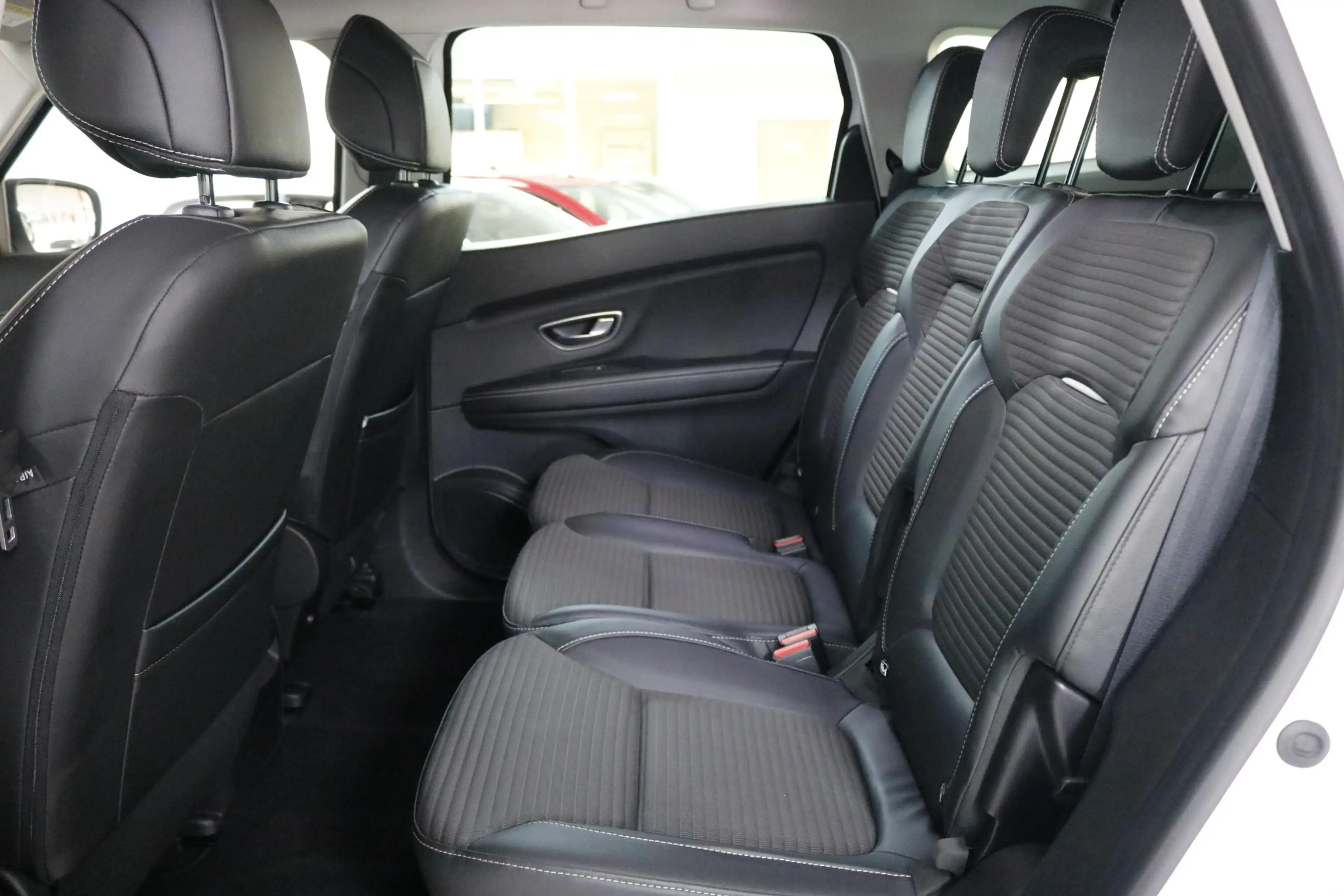 Renault Grand Scenic 1.3 TCe Intens Clima | Cruise | Carplay | Trekhaak — photo 6