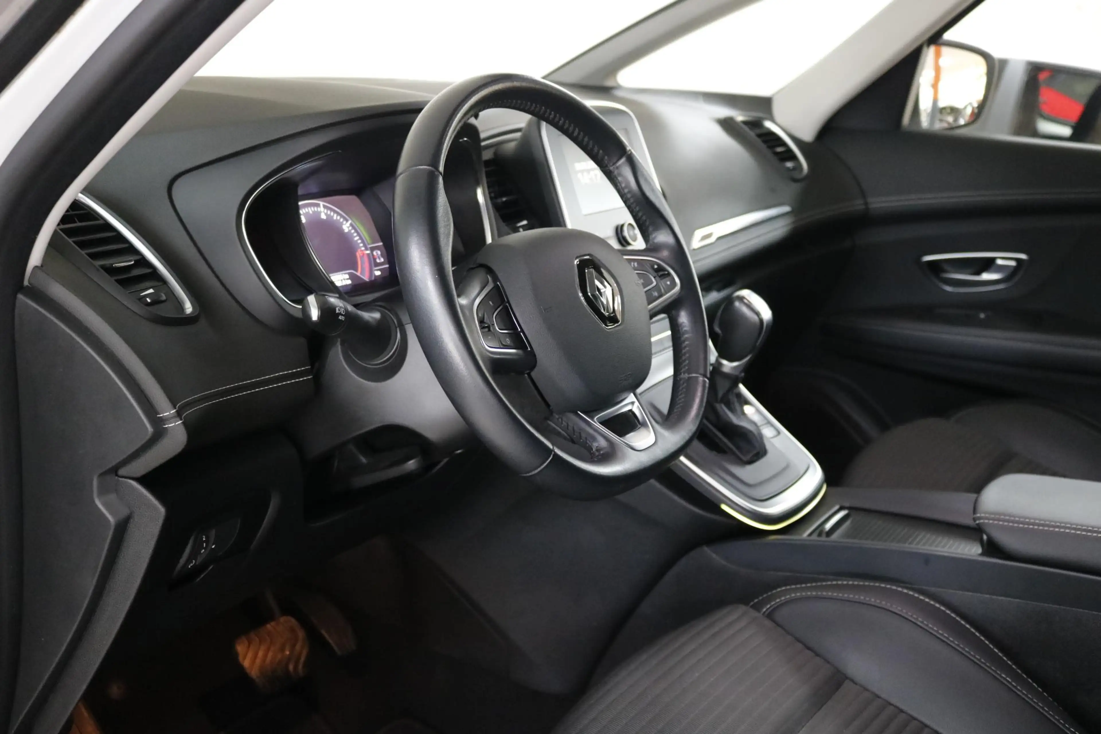Renault Grand Scenic 1.3 TCe Intens Clima | Cruise | Carplay | Trekhaak — photo 3