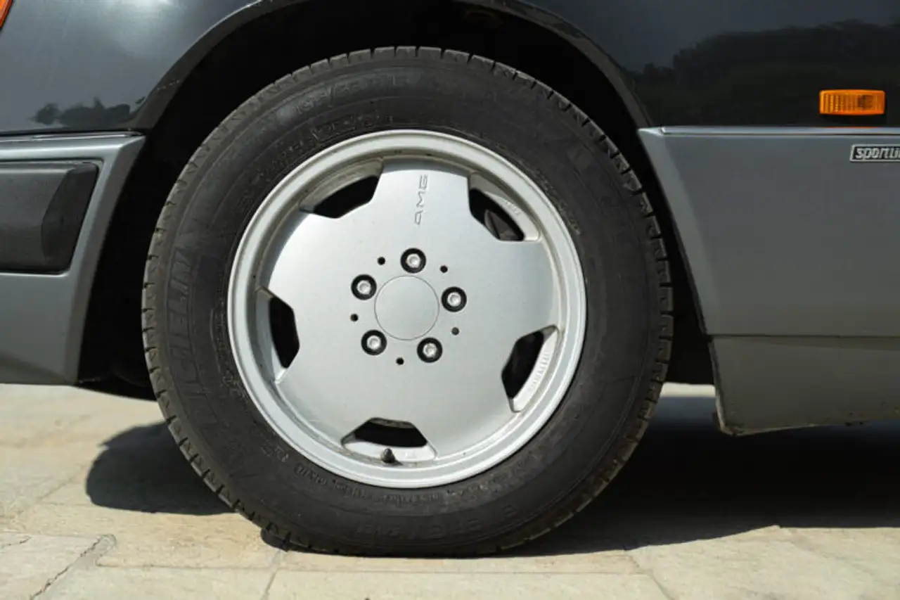 Mercedes-Benz 300 E-24V SPORTLINE, foto 4