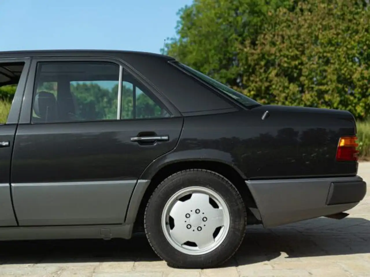 Mercedes-Benz 300 E-24V SPORTLINE, foto 5