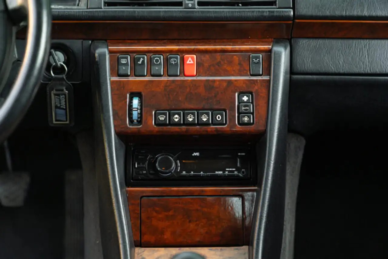 Mercedes-Benz 300 E-24V SPORTLINE, foto 11