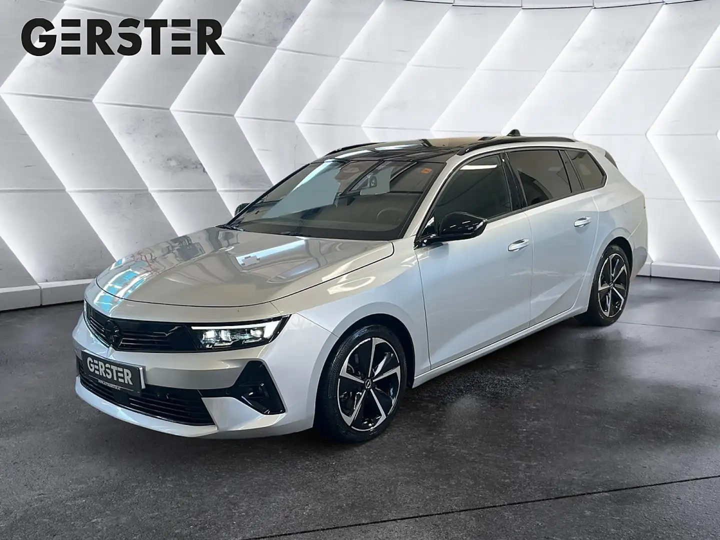 Opel Astra ST 1,2 Turbo GS Aut. Zilver - 1