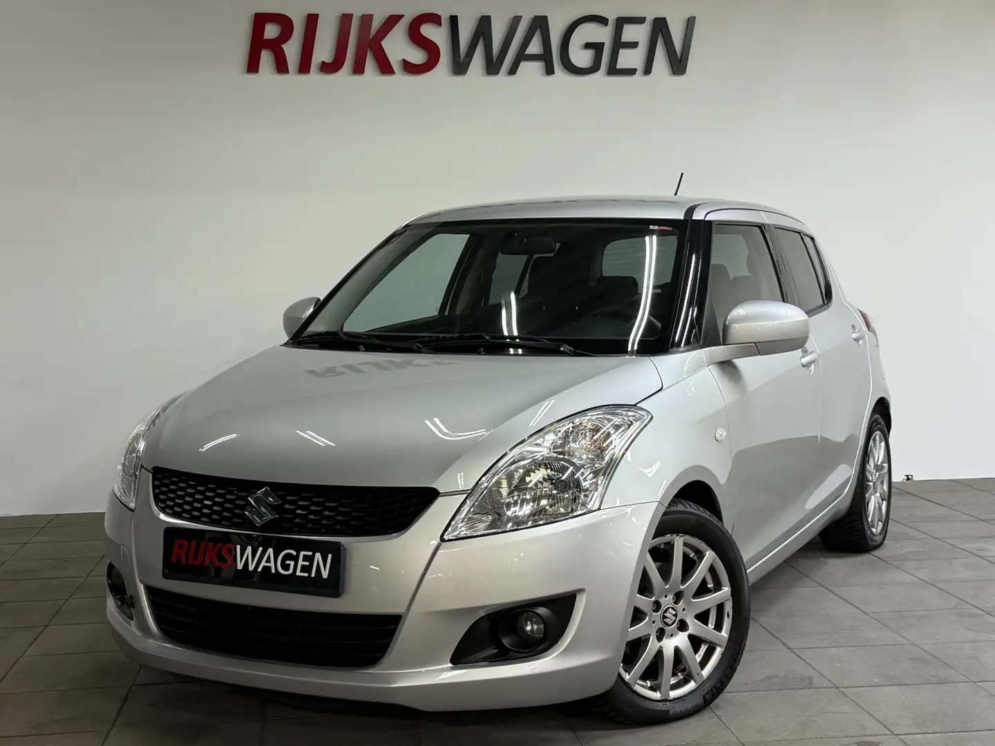 Suzuki Swift 1.2 Exclusive Automaat/Cruise/keyless Silber - 2